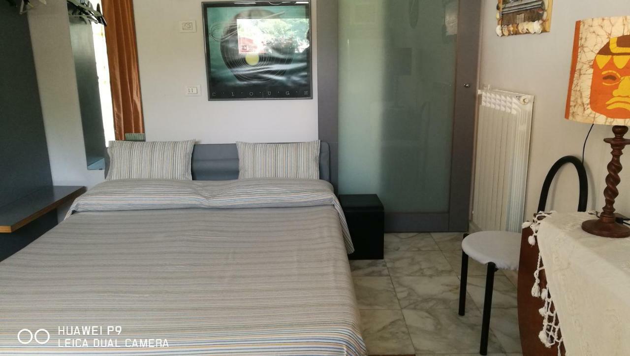Giusy Bed And Breakfast Marina Di Carrara Exterior foto